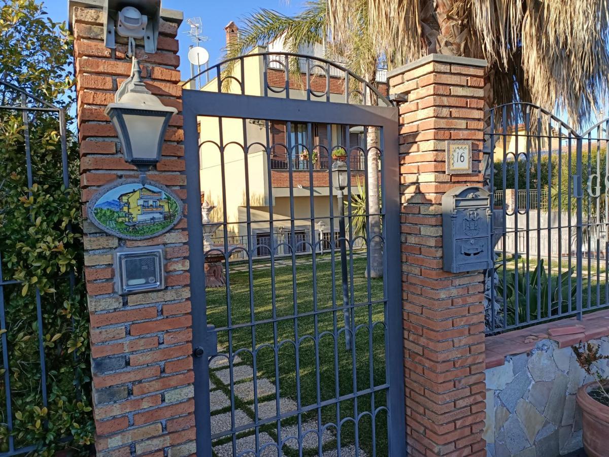 B&B Villa Salome' San Pietro Clarenza ภายนอก รูปภาพ