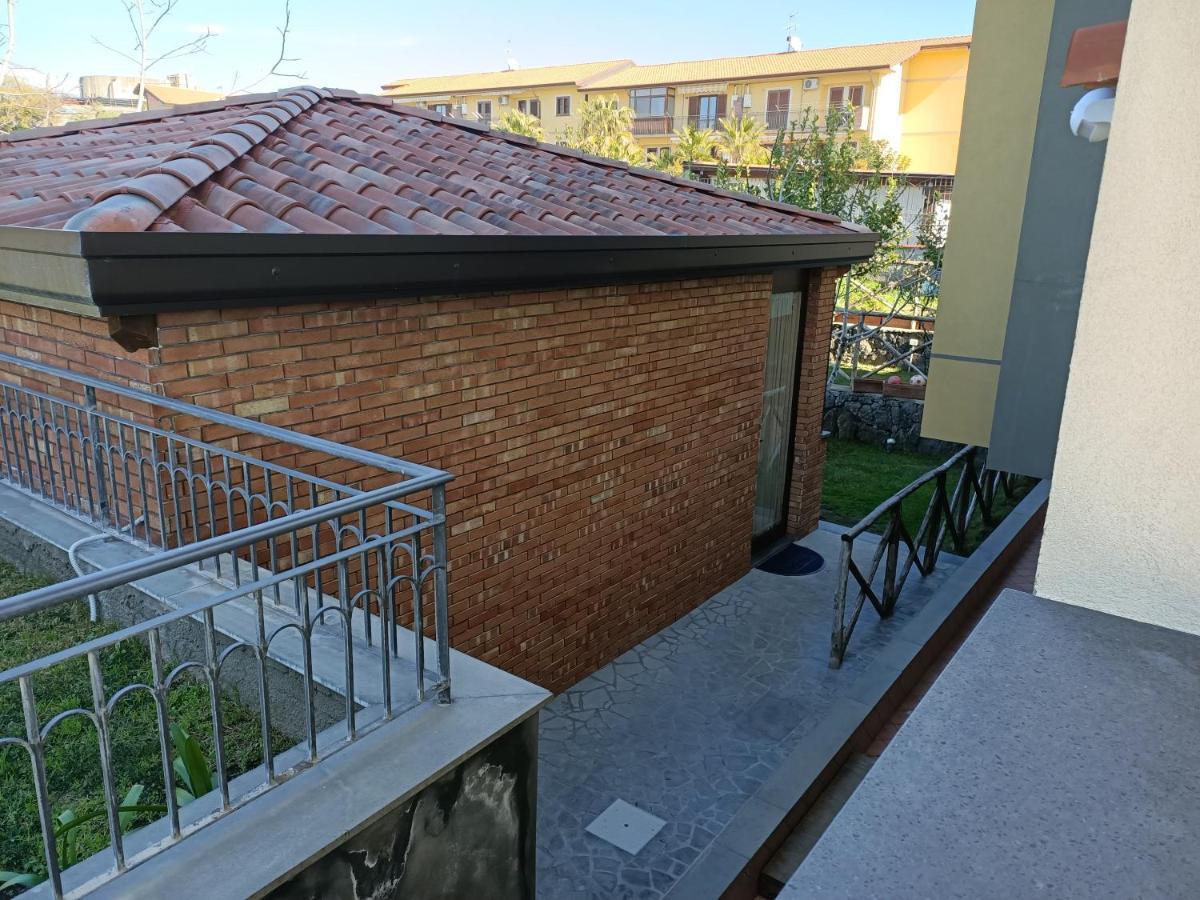 B&B Villa Salome' San Pietro Clarenza ภายนอก รูปภาพ